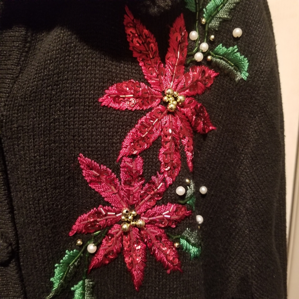 Basic Editions Holiday Poinsettia Beaded Sweater Removable Faux Fur Collar Sz L - Picture 3 of 7
